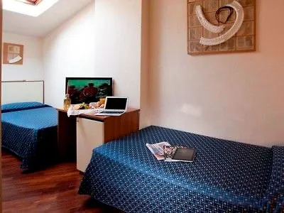 Hotel Il Giardino Piza 3*,